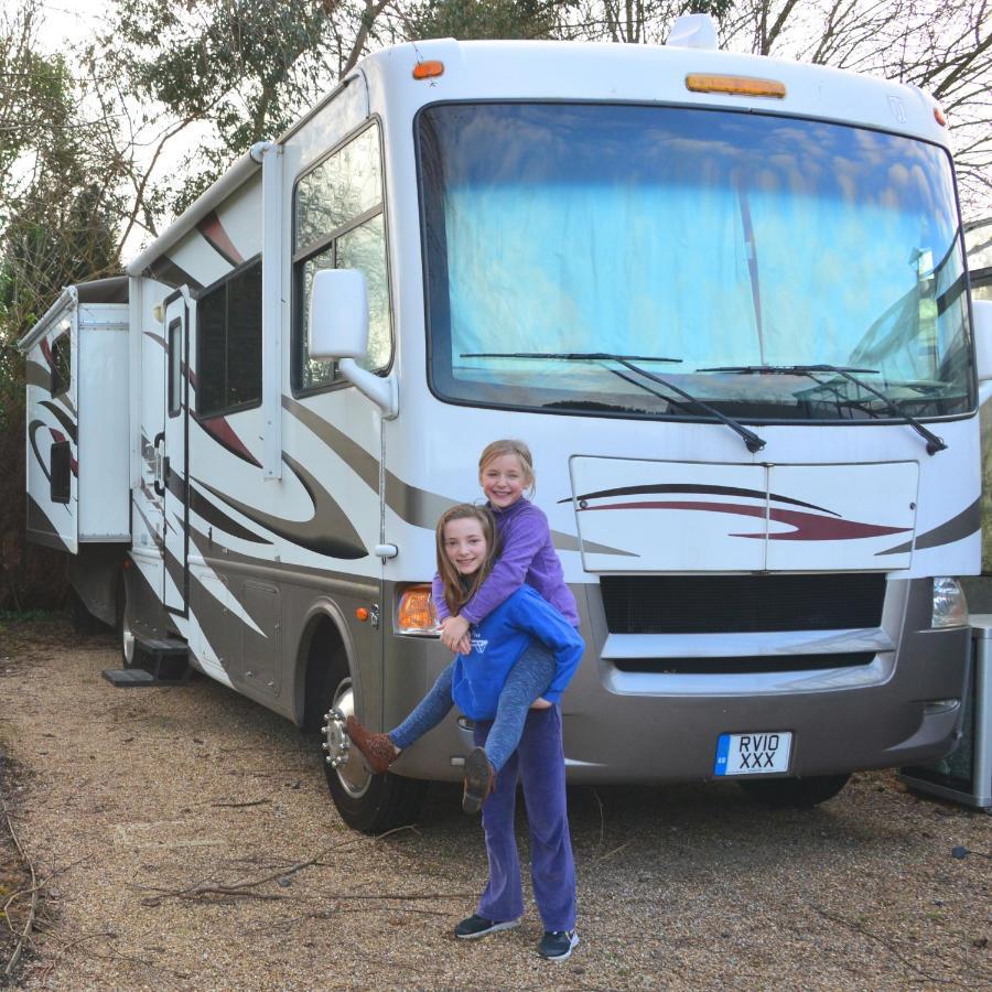 Luxury American Rv With Hot Tub Holiday home